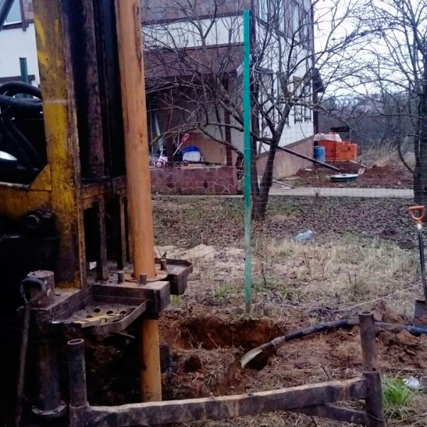 Бурение и обустройство скважины в д. Крёкшино