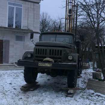 Скважина на воду в поселении Первомайском