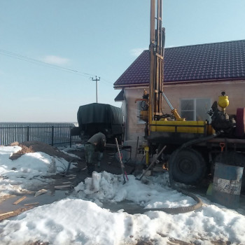 Бурение скважины в Солнечной Поляне: качество и надежность Бурение скважины в Солнечной Поляне: качество и надежность